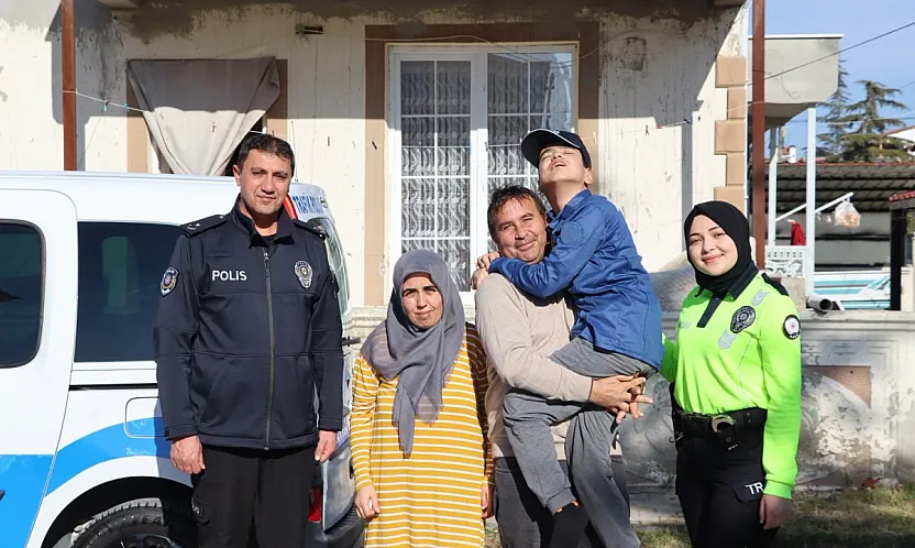 Polisten Kalpten Kalbe Uzanan Devriye