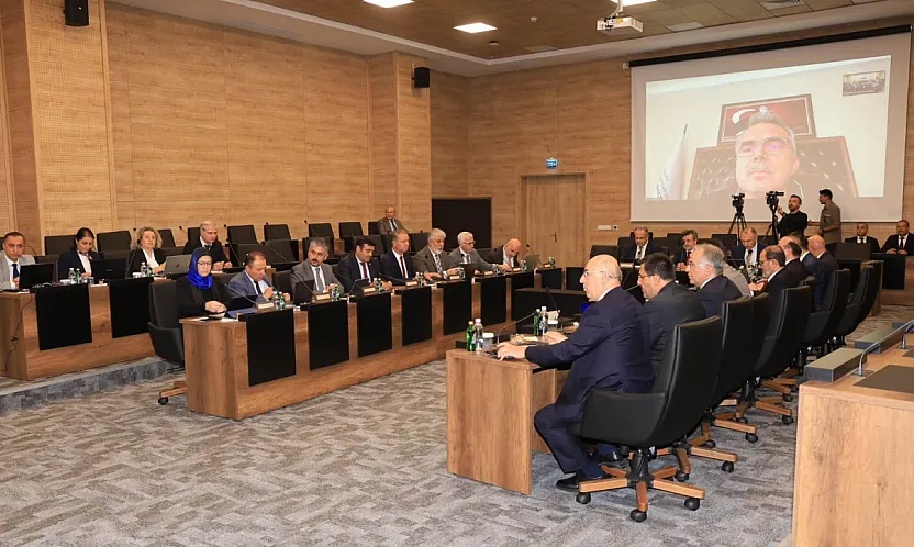 Rektör Karakaş, ÜAK Toplantısına Katıldı