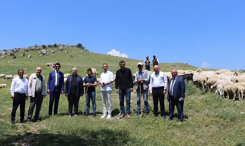 Salar'da 27 Koyun Alan Çiftçinin Koyun Sayısı 57'Ye Yükseldi