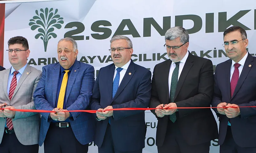 Sandıklı'da 2. Tarım, Hayvancılık Ve Seracılık Fuarı Açıldı