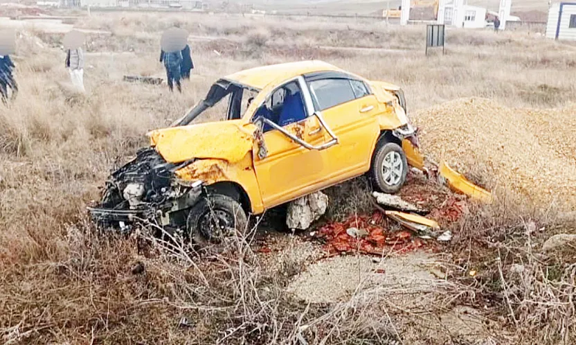 Şarampole Devrilen Ticari Taksi Sürücüsü Hayatını Kaybetti