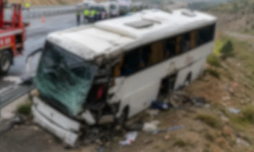 Şarampole Uçan Otobüste 44 Kişi Öldü, 1 Kişi Yaralandı