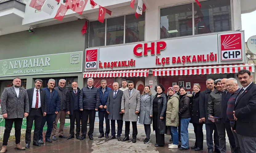 Semt Pazarında Siyaset Trafiği