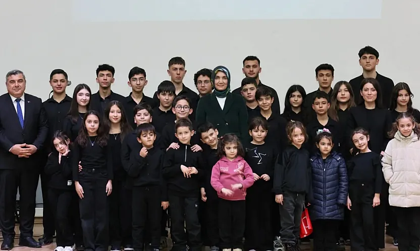 Şiir Gecesinde Gönüller Bir Oldu