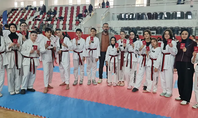Siyah Kuşak Sınavında Afyonkarahisarlı Sporculardan Önemli Başarı
