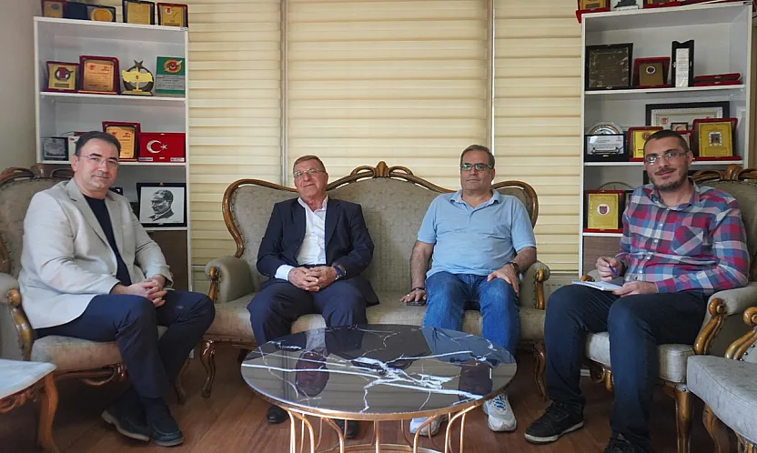 Siyasetin Duayeni Niyazi Ertaş'tan Kocatepe'ye Ziyaret