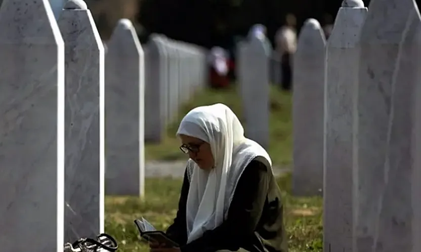 'Srebrenitsa İnsanlığın Ortak Vicdanında Silinmez Bir Yara'