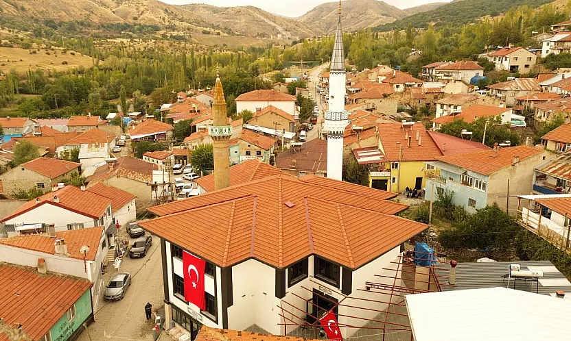 Şuhut Başören'de Yeni Cami İbadete Açıldı