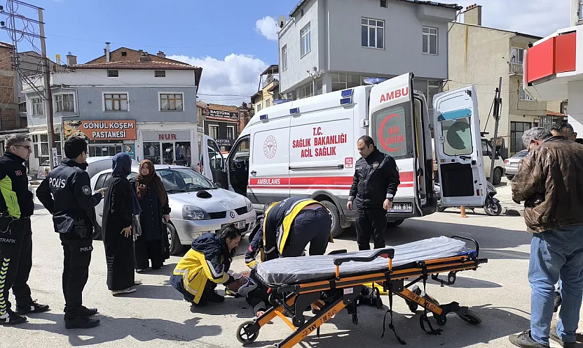 Şuhut'ta Feci Kaza: Yaya Ağır Yaralandı