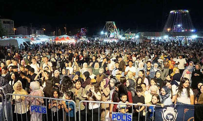 Şuhut'ta Zafer Haftası Coşkusu Konserlerle Sürüyor