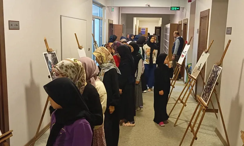 Şuhut'tan Filistin'e fotoğraf köprüsü