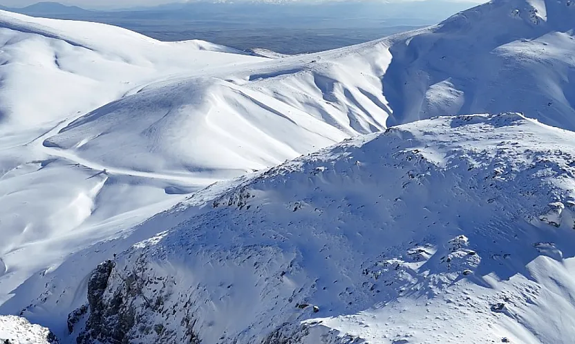 Sultan Dağları'ndaki Kar Kiraza Umut Oldu
