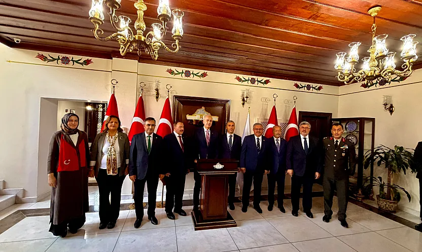 TBMM Başkanı Kurtulmuş, Vali Aktaş'ı Ziyaret Etti
