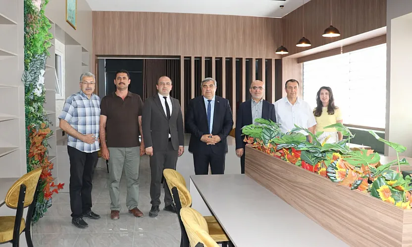 Trafik Kazasında Hayatını Kaybeden Öğrenciler Adına Kütüphane Açıldı