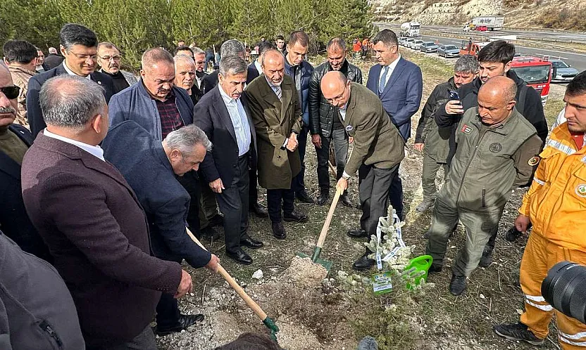 Türk Eğitim-Sen'den Şehit Öğretmenlere Vefa