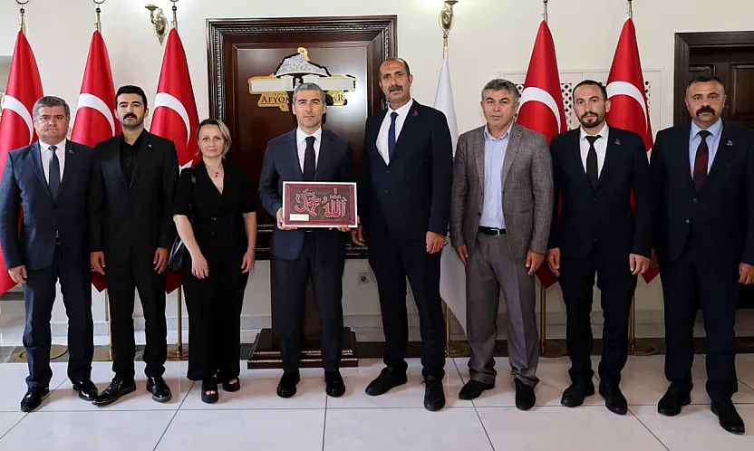 TÜRKAV'dan Vali Aktaş'a Ziyaret