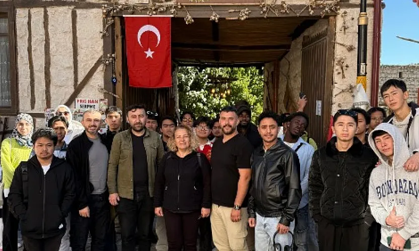 Uluslararası Öğrenciler Hem Keşfettiler, Hem Temizlediler