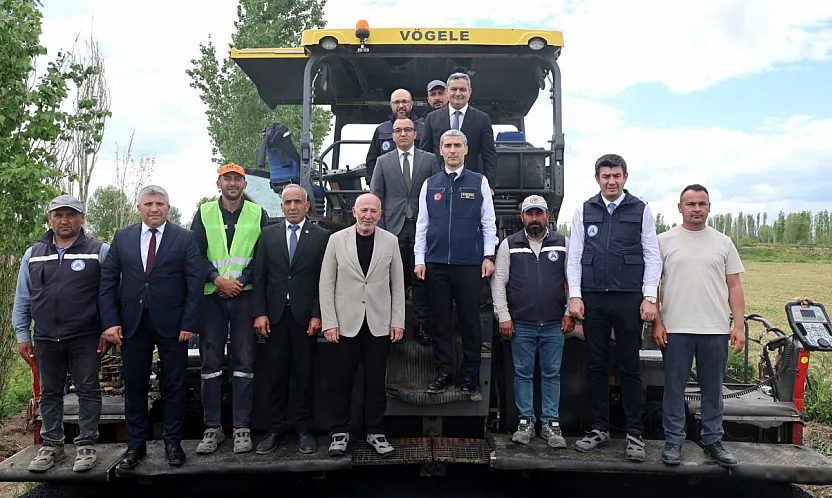 Vali Aktaş, Çevreci Asfalt Serimini İnceledi