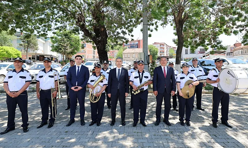 Vali Aktaş, Dinar Belediye Bandosundan Özel Karşılama