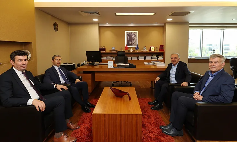 Vali Aktaş, Sağlık Yöneticileri İle İş İnsanlarını Ziyaret Etti