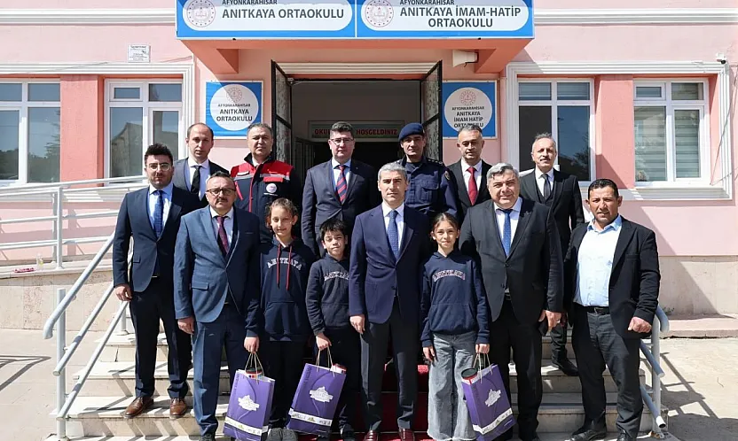 Vali Aktaş'tan, Anıtkaya'da Tohum Desteği