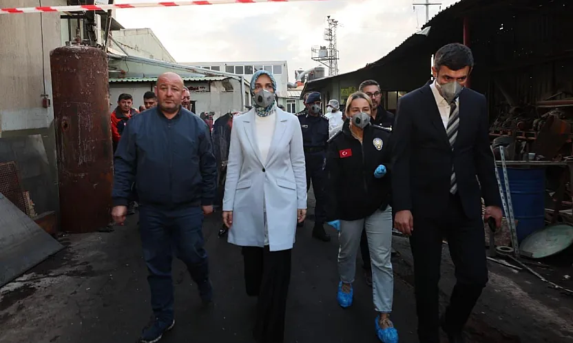 Vali Yiğitbaşı Patlamanın Olduğu Fabrikada: Süreç Titizlikle Takip Ediliyor