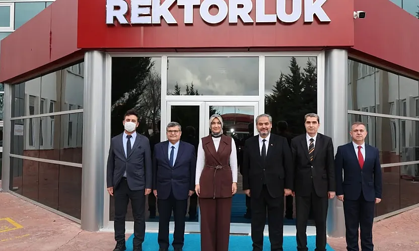 Vali Yiğitbaşı, sağlığın üniversitesini ziyaret etti