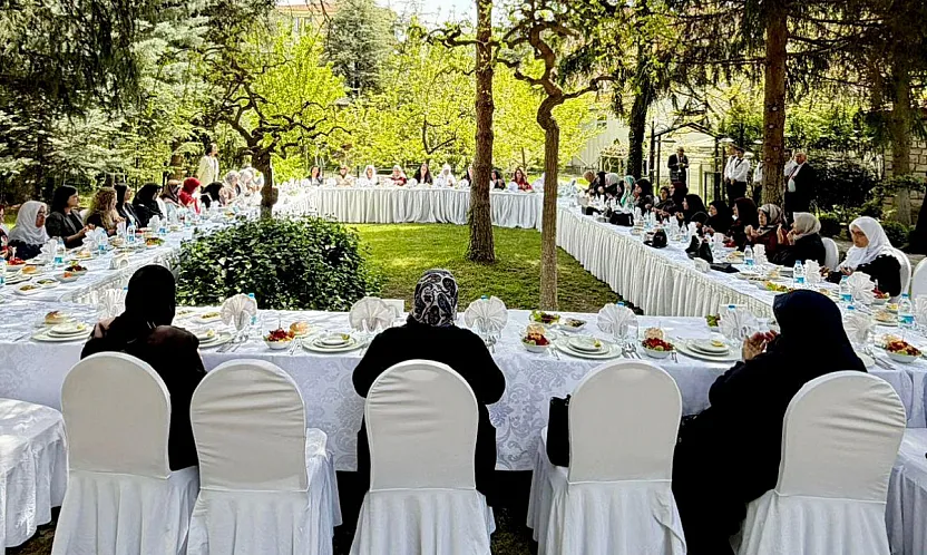 Valilik Konutu'nda Yürekleri Isıtan Buluşma