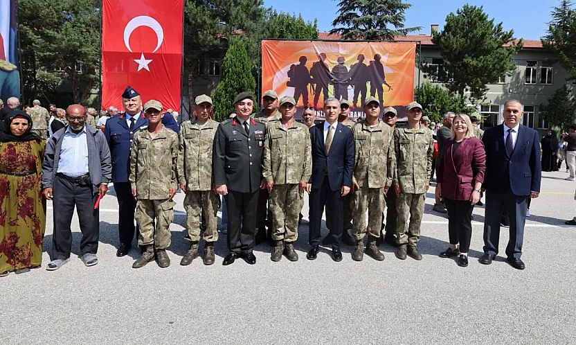 Vatan ve Bayrak İçin Yemin Ettiler