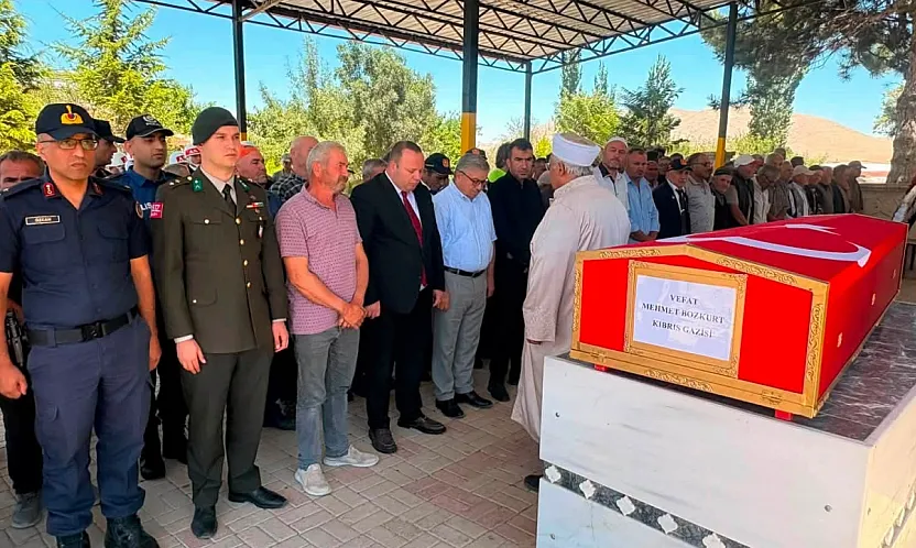 Vefat Eden Kıbrıs Gazisi Toprağa Verildi