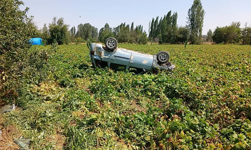 Virajı Alamayan Otomobil Tarlaya Uçtu: 1 Yaralı