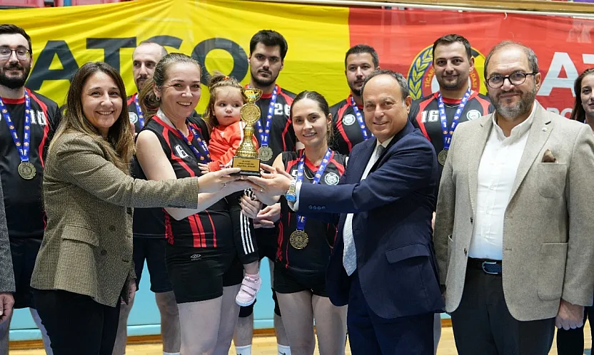 Voleybolun şampiyonu Sandıklı TSO