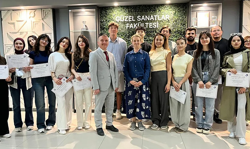 Yakup Evren Ortaokulu Duvarları Sanatla Parladı