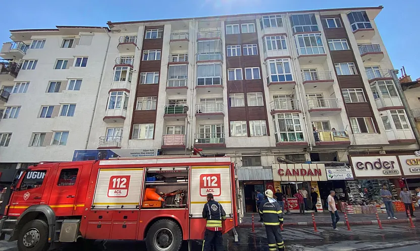 Yangının Çıkış Nedeni Telefon Şarj Cihazının Prizde Bırakılması