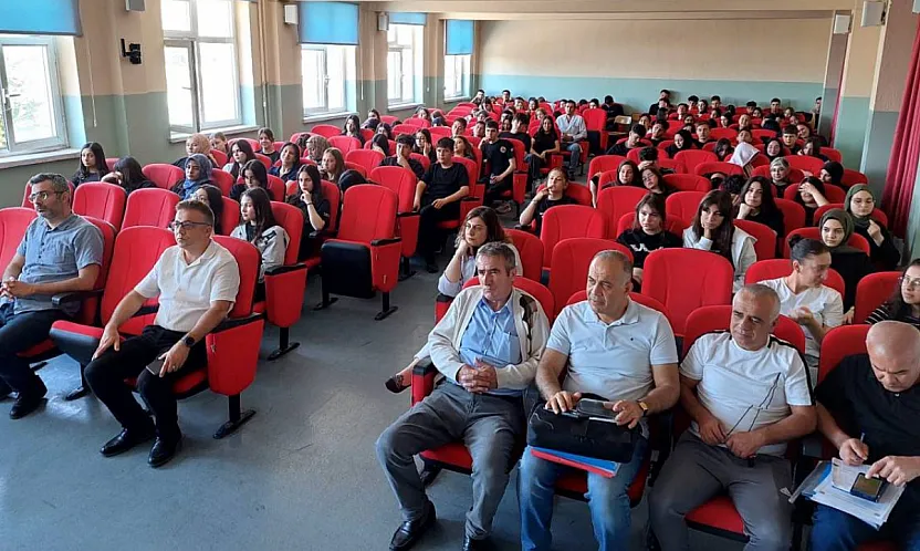 Yapay Zekâ, Değer Yargıları Üretemeyecek