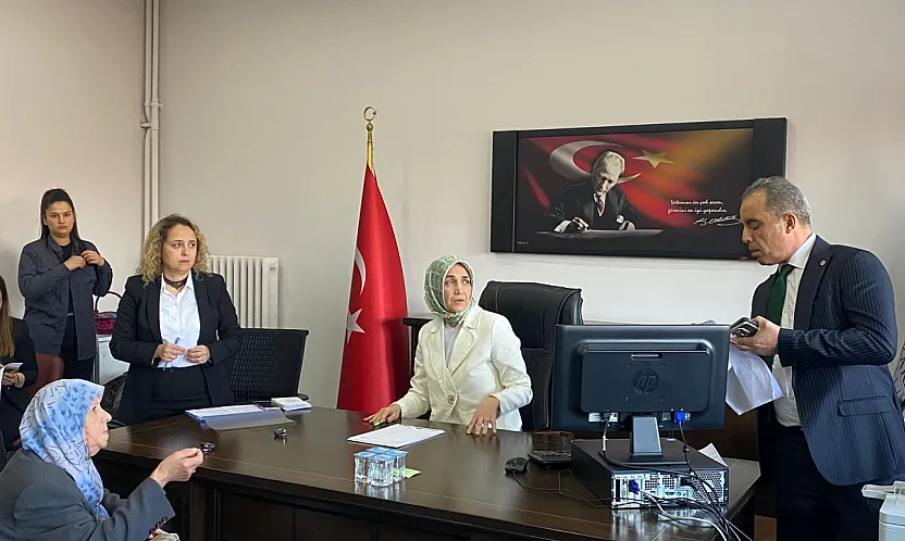 Yaşlı Kadın Gözyaşları İçinde Yardım İstedi… Vali Yiğitbaşı Harekete Geçti!