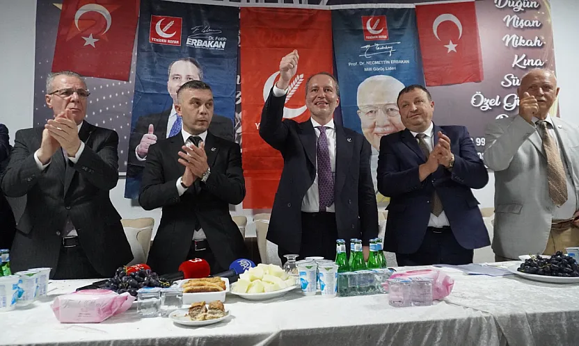 Yeniden Refah Partisi Lideri Erbakan'ın Programlarında Hangi Siyasiler Vardı?
