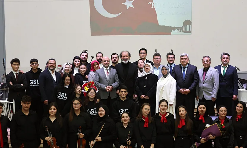 Yücel Arzen, Şarkılarıyla Afyon'u Coşturdu