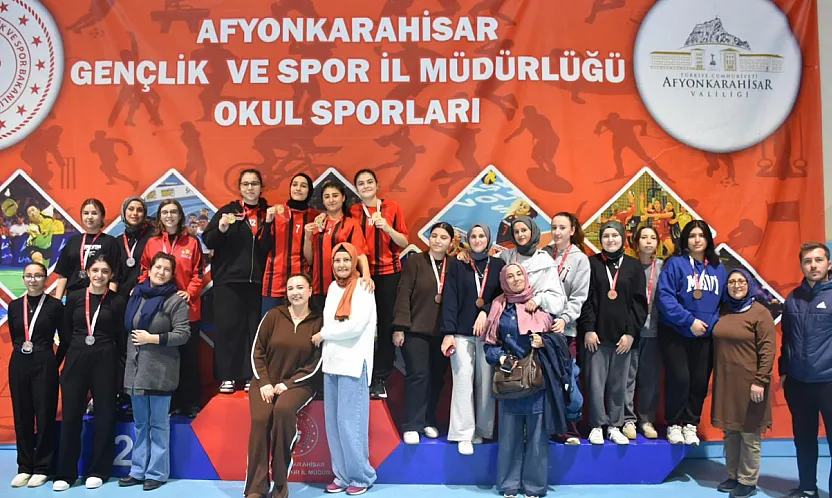 Yurtlarda Kalan Öğrenciler, Birincilik İçin Yarıştı