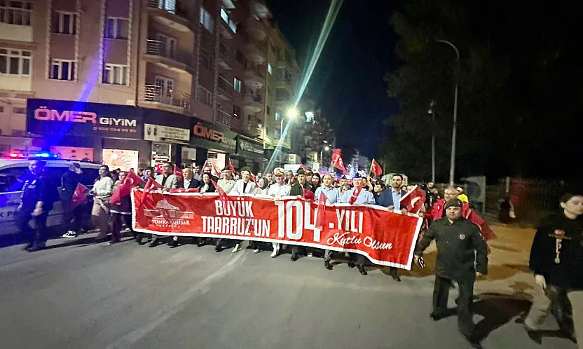 Zafer Coşkusu Fener Alayı İle Şenlendi