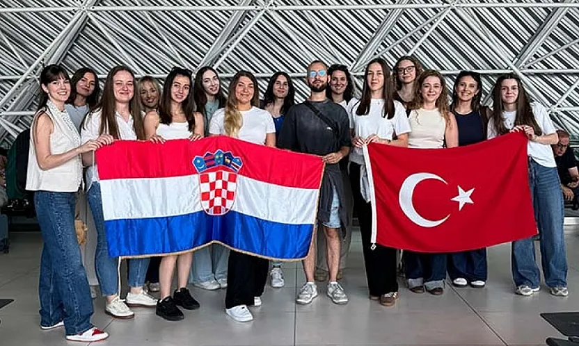Zagreb'den Gelen Öğrenciler Afyonkarahisar'ı Ve Türkçeyi Tanıyacak